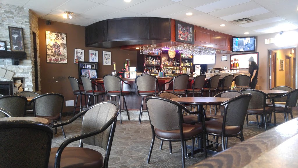Capital Pizza & Steak House | 8304 160 Ave NW, Edmonton, AB T5Z 3P1, Canada | Phone: (780) 457-0909