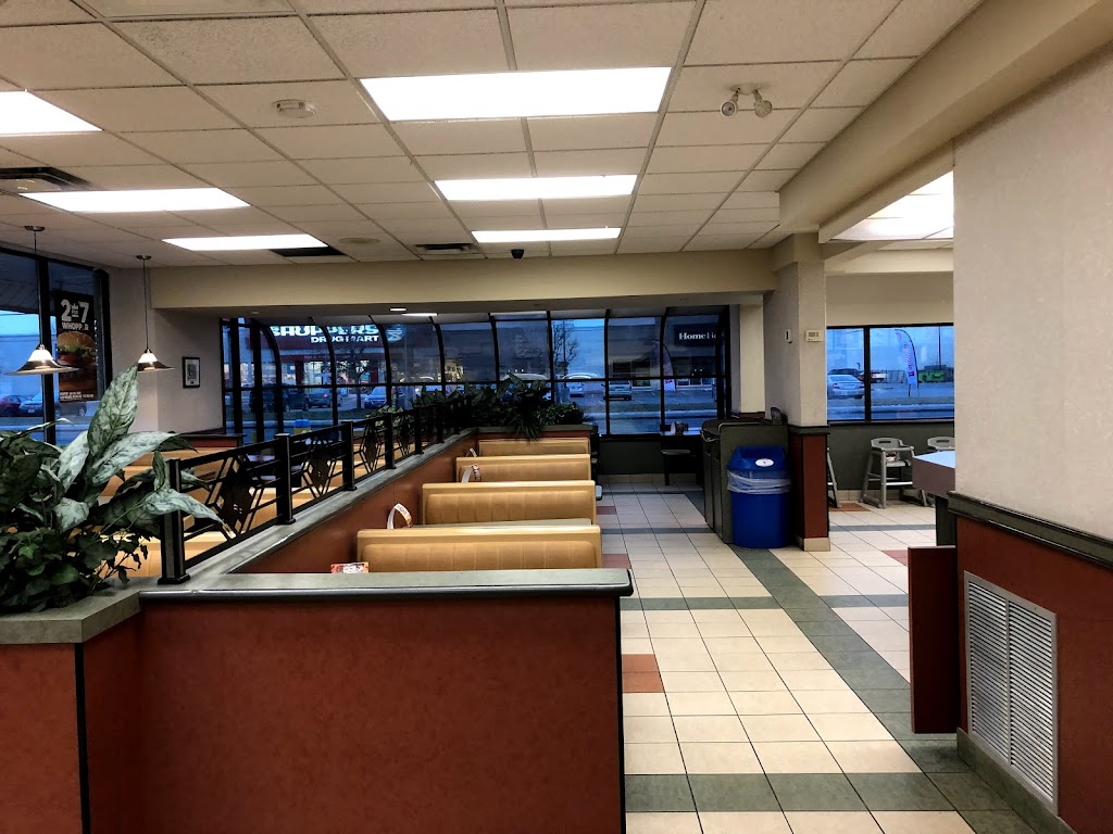 Burger King | 750 Lansdowne St W, Peterborough, ON K9J 1Z3, Canada | Phone: (705) 748-2020