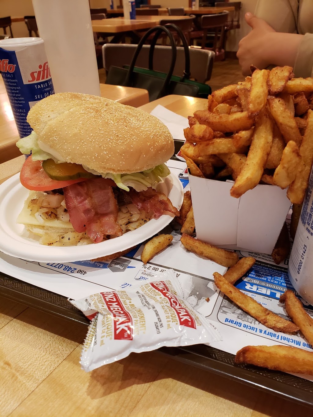 Restaurant Barry | 92 Principale, Bedford, QC J0J 1A0, Canada | Phone: (450) 248-7019