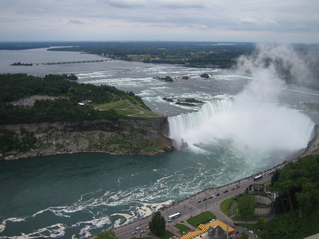 Fall for Niagara Tours | 5200 Robinson St, Niagara Falls, ON L2G 2J3, Canada | Phone: (905) 877-0855