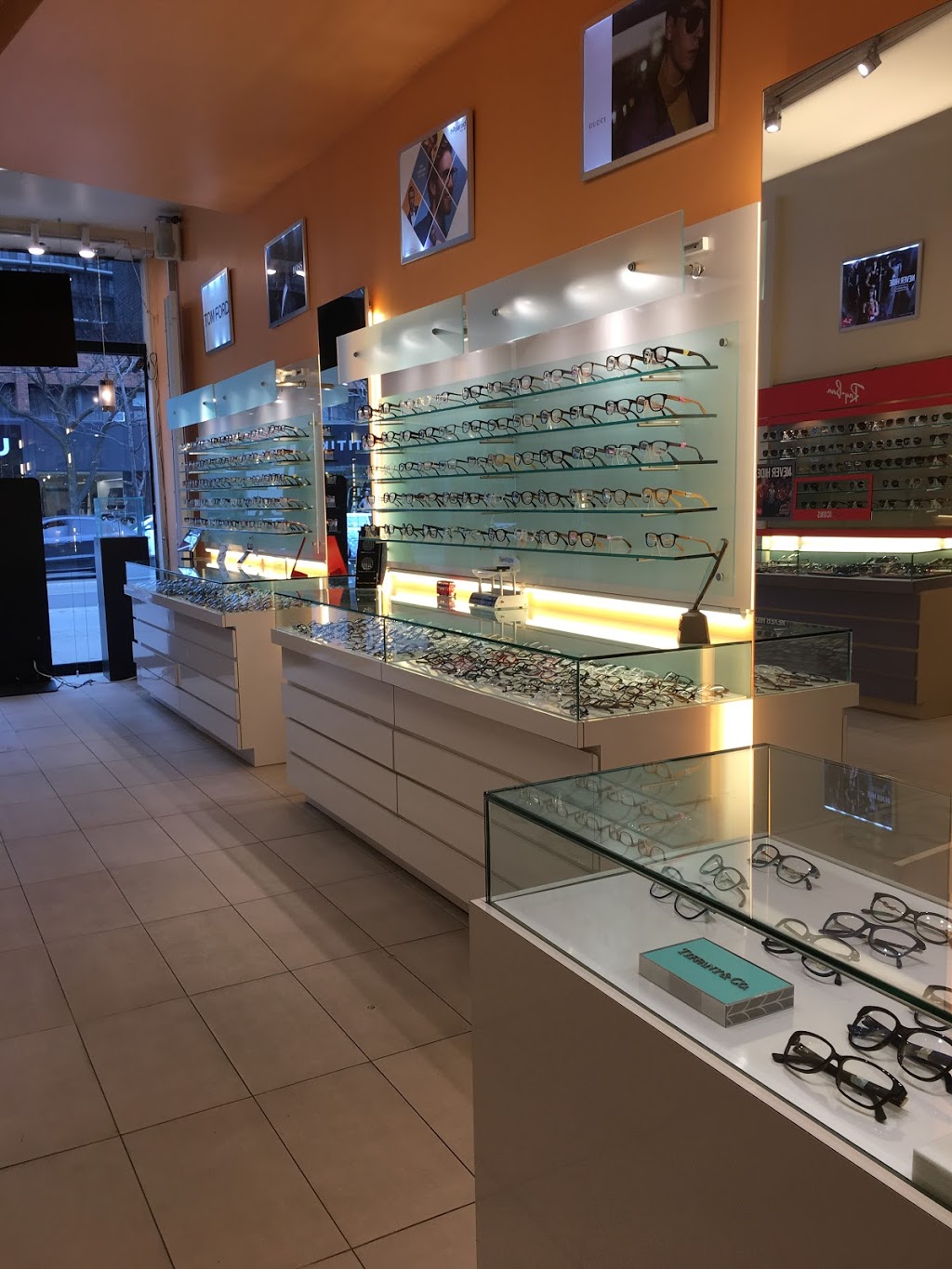 Specs & Specs Optical | 292 Queen St W, Toronto, ON M5V 2A1, Canada | Phone: (416) 979-3937