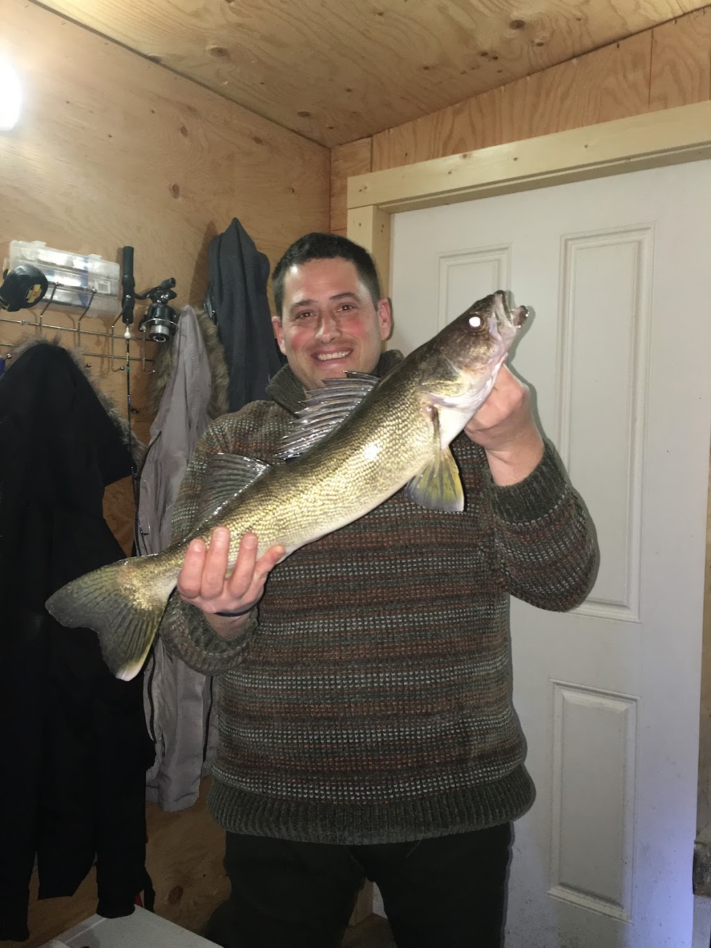 Adventure Ice Fishing | Box 1282, 4624 Womack’s road, Blackfalds, AB T0M 0J0, Canada | Phone: (403) 392-4406