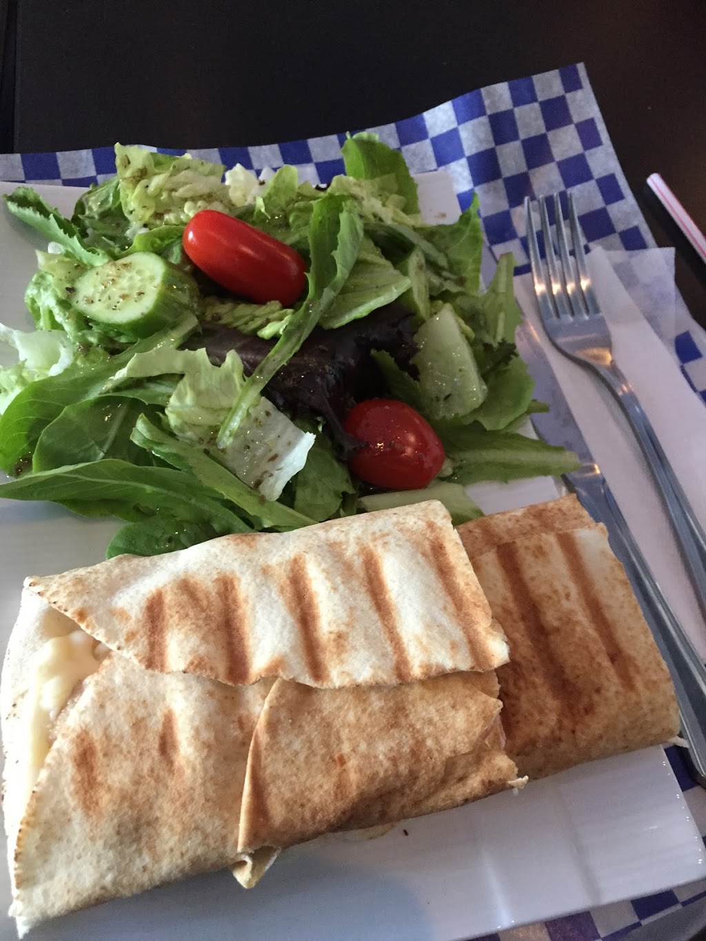 Café Bar Eva | 335 Rue Fleury O, Montréal, QC H3L 1V5, Canada | Phone: (514) 903-5636