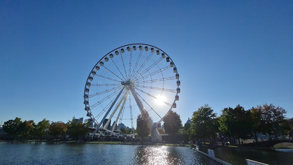 Patinoire réfrigérée du Vieux-Port de Montréal | Bassin Bonsecours, Montréal, QC H2Y 2E2, Canada | Phone: (514) 496-7678