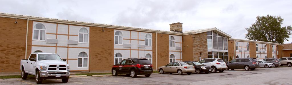 Versatile Inn Hotel | 1716 London Line, Sarnia, ON N7T 7H2, Canada | Phone: (519) 541-9400