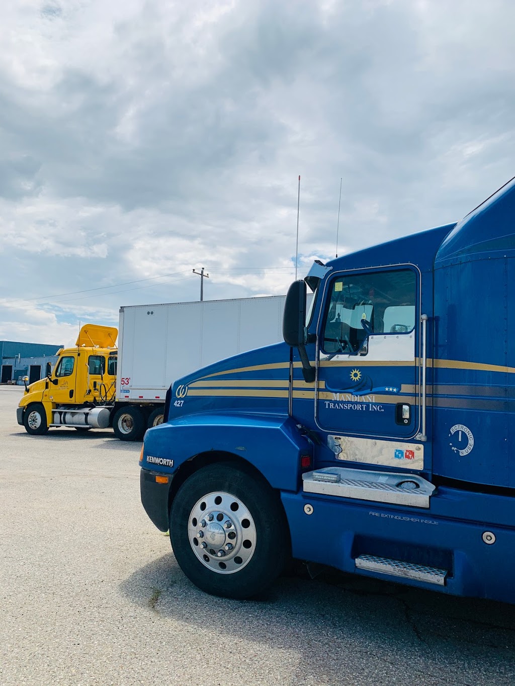 Mandiani Transport Inc | 633 McGill Ln, Woodstock, ON N4T 0L3, Canada | Phone: (647) 231-7171