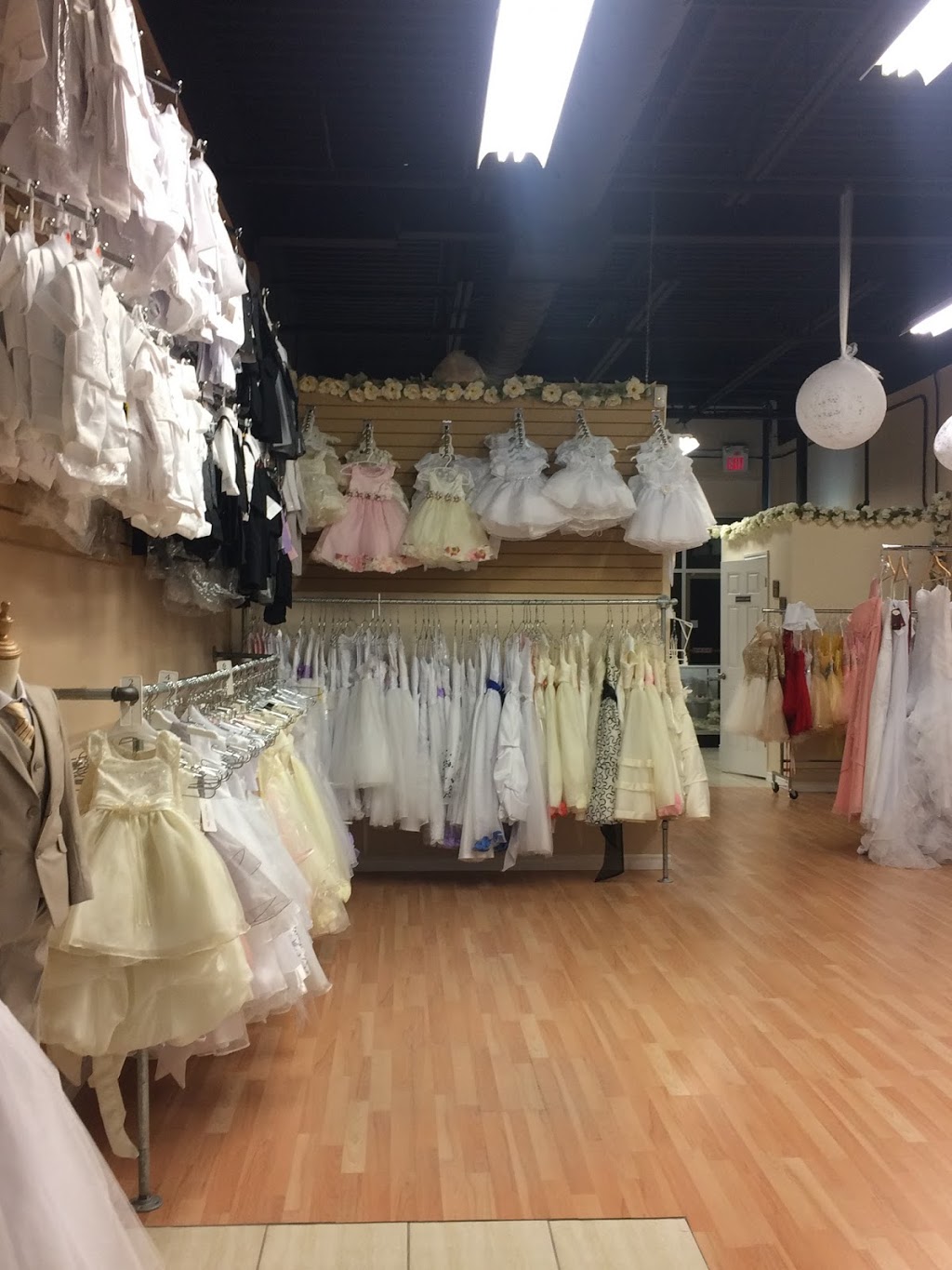 Kelyta’s | 2 Marsellus Dr unit 12, Barrie, ON L4N 0Y4, Canada | Phone: (705) 503-3400