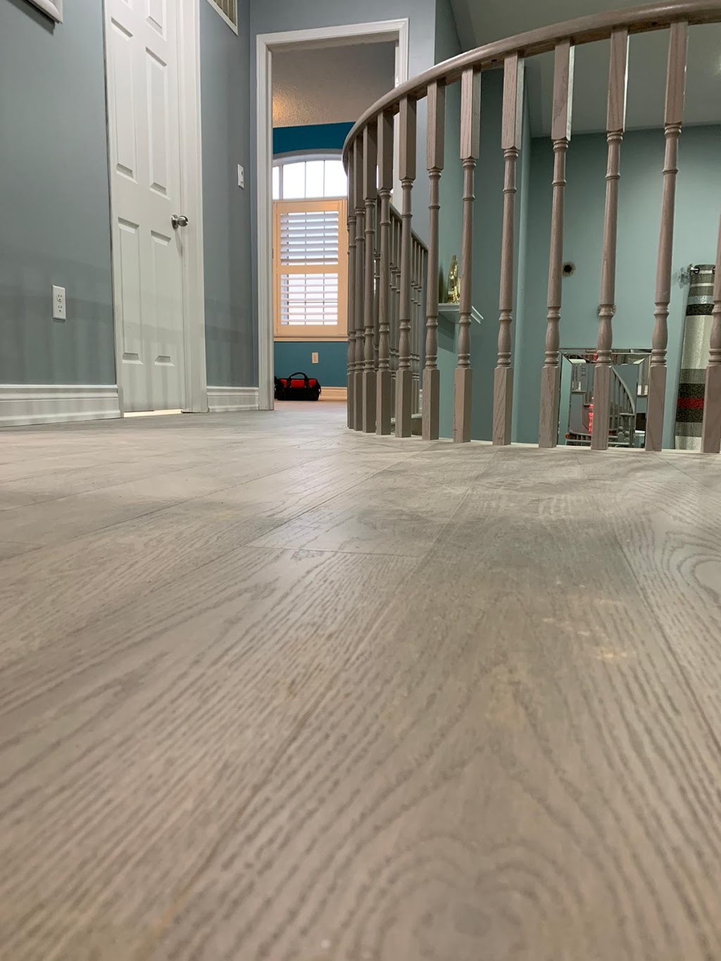 Flooring and stairs installation | 1338 York Mills Rd #512, North York, ON M3A 3M3, Canada | Phone: (647) 745-5680