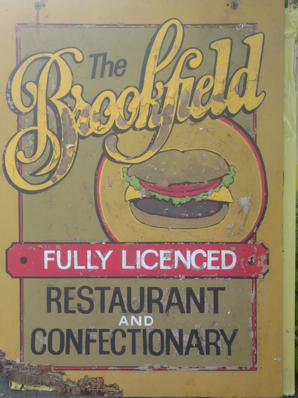 Brookfield Restaurant & Catering | 704 Brookfield Rd, Ottawa, ON K1V 6J4, Canada | Phone: (613) 733-9405