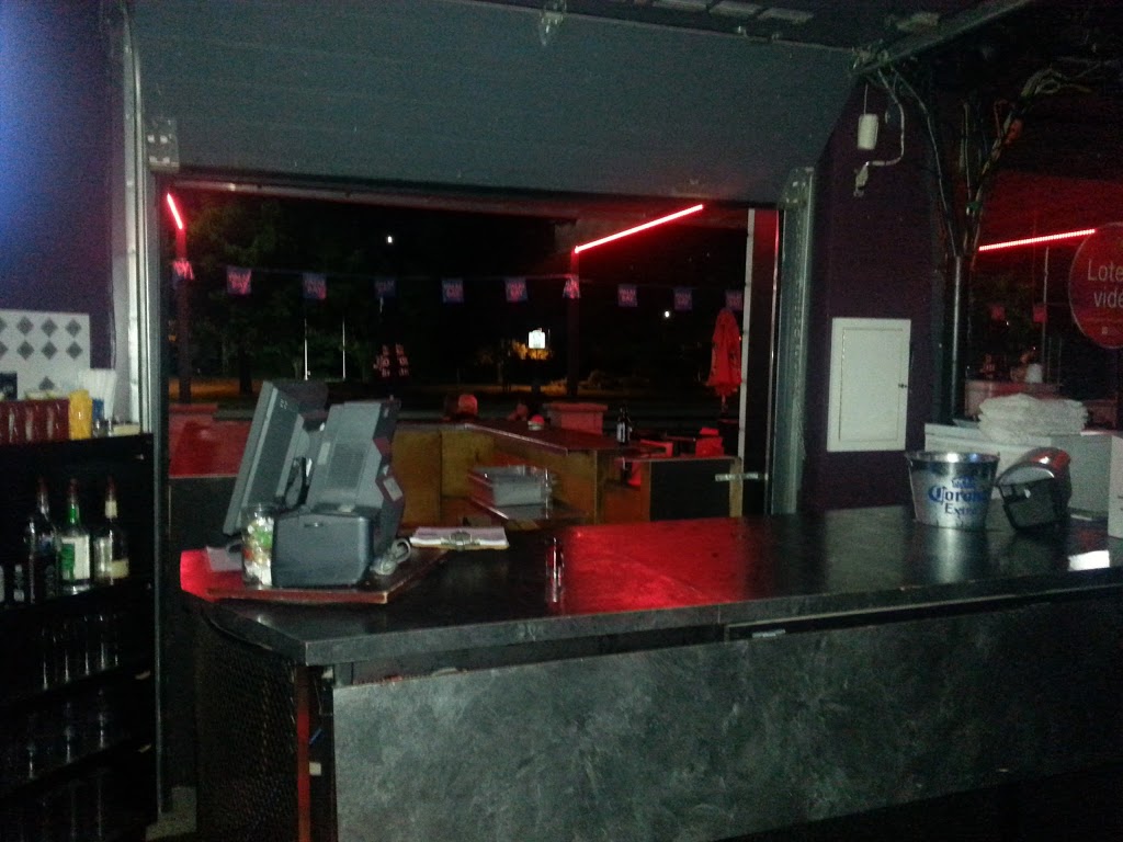 Bar lEntracte Enr | 664 Renault B, Beauceville, QC G5X 1M4, Canada | Phone: (418) 774-6110
