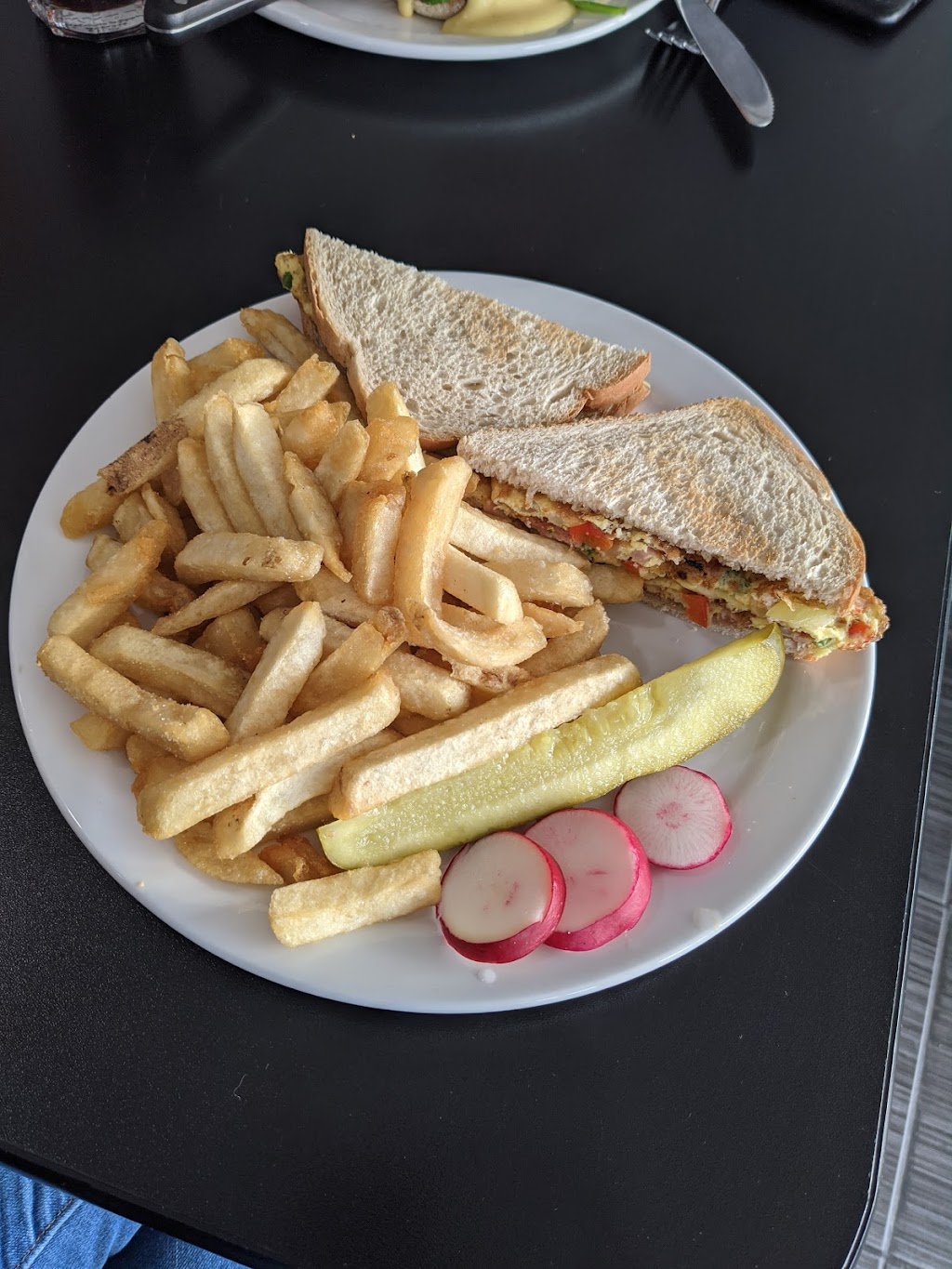 Uncle Jimmy’s Family Restaurant | 9225 ON-93, Midland, ON L4R 4K4, Canada | Phone: (705) 526-6788