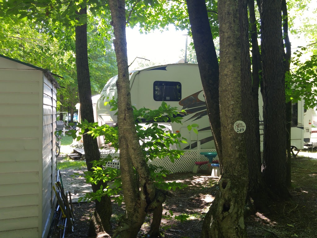 Camping des chutes Hunter | 18 Chemin des Chutes, Frelighsburg, QC J0J 1C0, Canada | Phone: (450) 298-5005