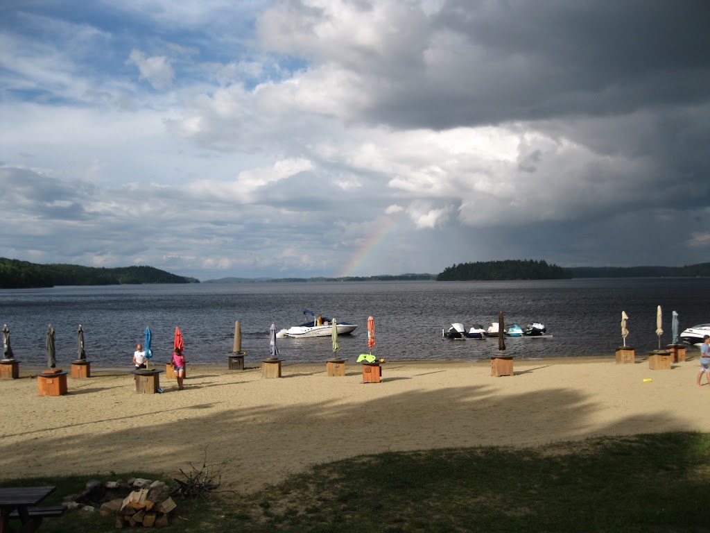 Pourvoirie Villa Basque | 12 Chem. de la Vla Basque, La Vallée-de-la-Gatineau, QC J0W 1N0, Canada | Phone: (819) 438-5445