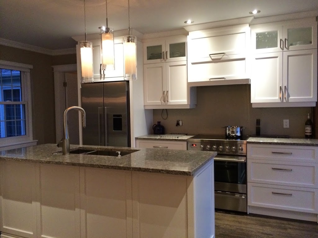 Signé C | 264 Boulevard Industriel, Saint-Germain-de-Grantham, QC J0C 1K0, Canada | Phone: (819) 495-4555