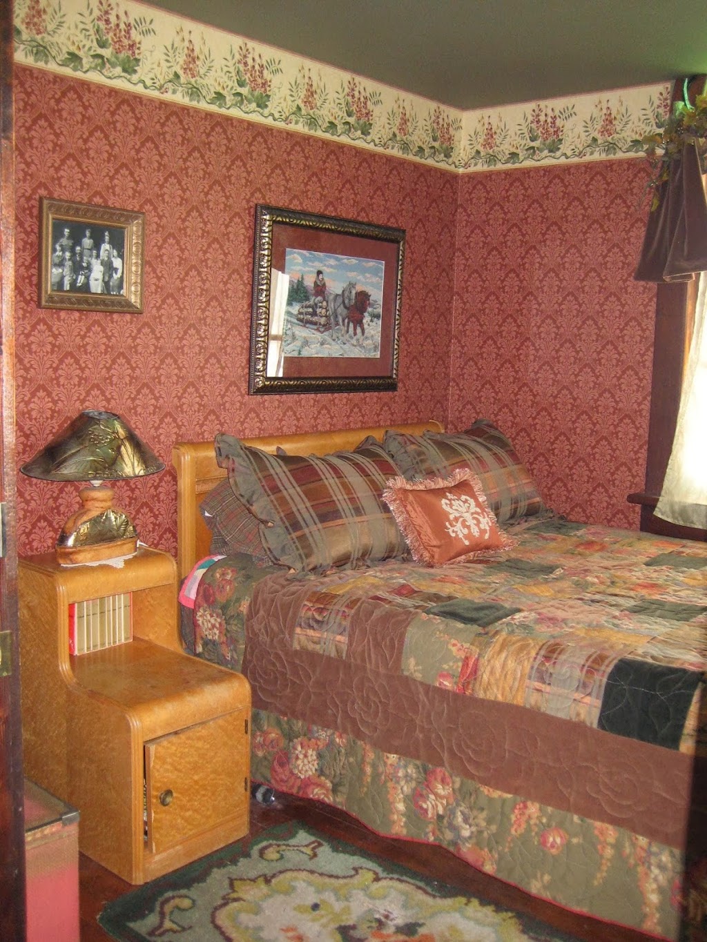 Belly Acres Lodge | 270002, AB-505, Glenwood, AB T0K 2R0, Canada | Phone: (403) 330-9808