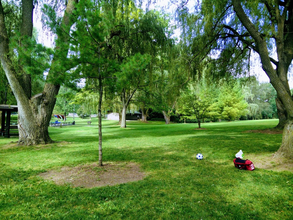 Richards Memorial Park | 804 Lakeshore Rd W, Mississauga, ON L5H, Canada | Phone: (905) 615-4100