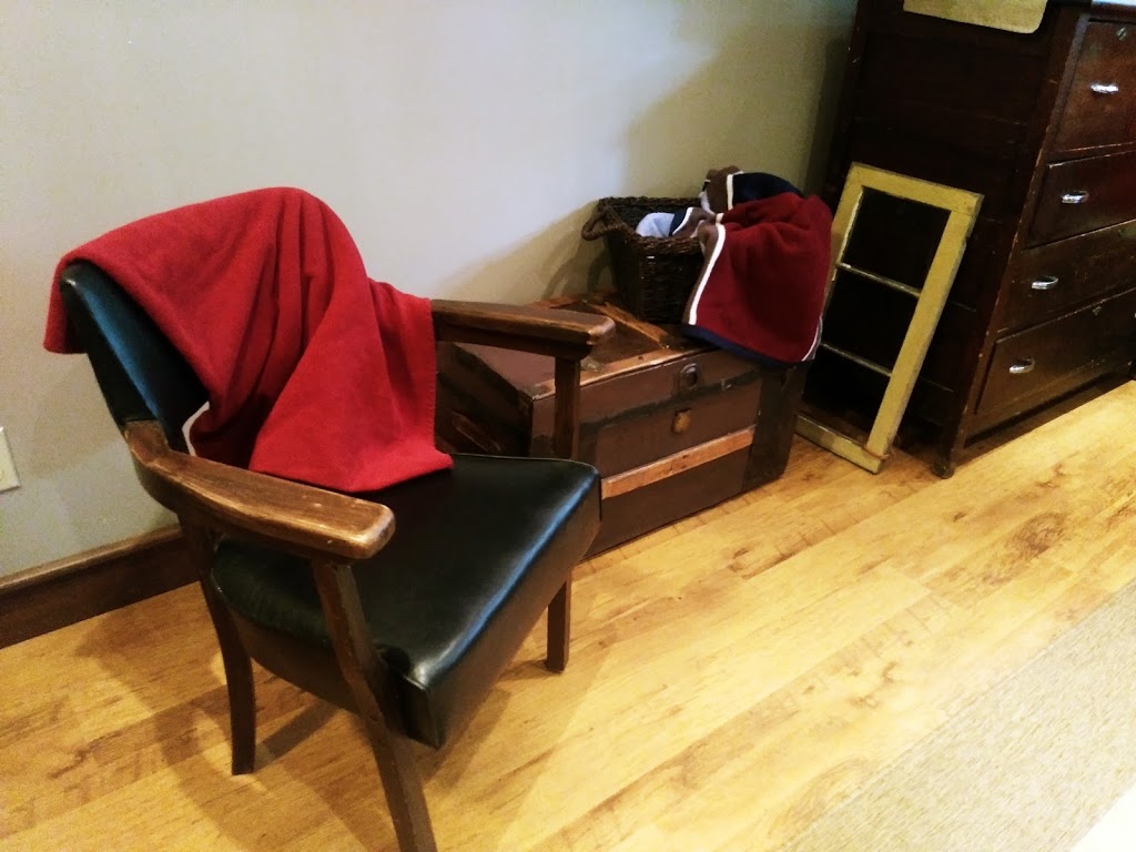 The Rustling Oak Guesthouse | 38150 Road 36N, La Broquerie, MB R0A 0W1, Canada | Phone: (204) 905-0057