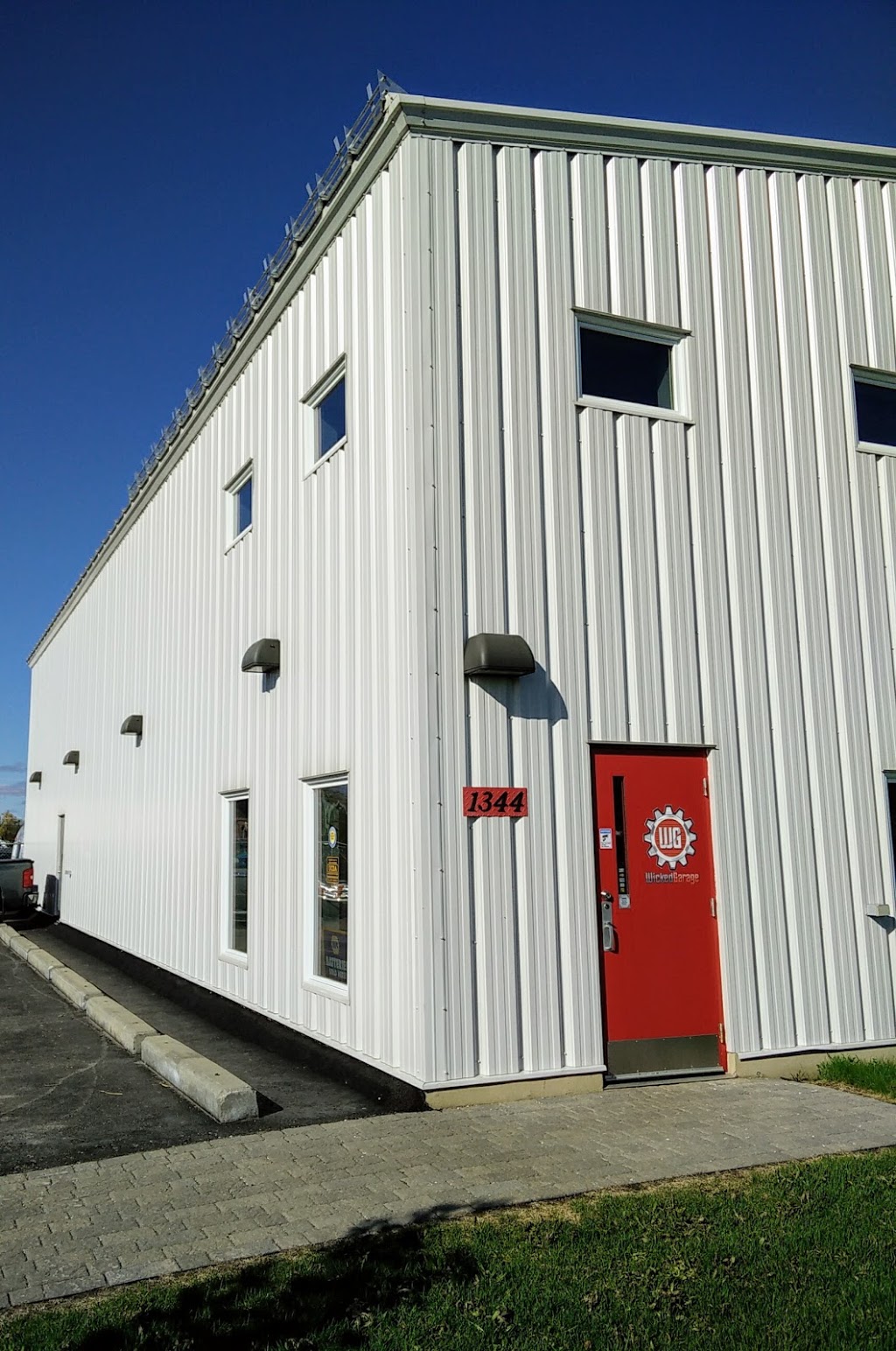 Wicked Garage | 1344 Barfield Rd, Greely, ON K4P 1A1, Canada | Phone: (613) 788-3701