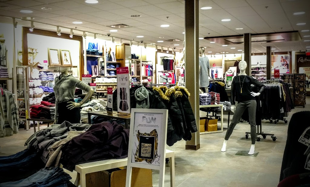 Reitmans | 2269 Riverside Dr., Ottawa, ON K1H 8K2, Canada | Phone: (613) 733-8672