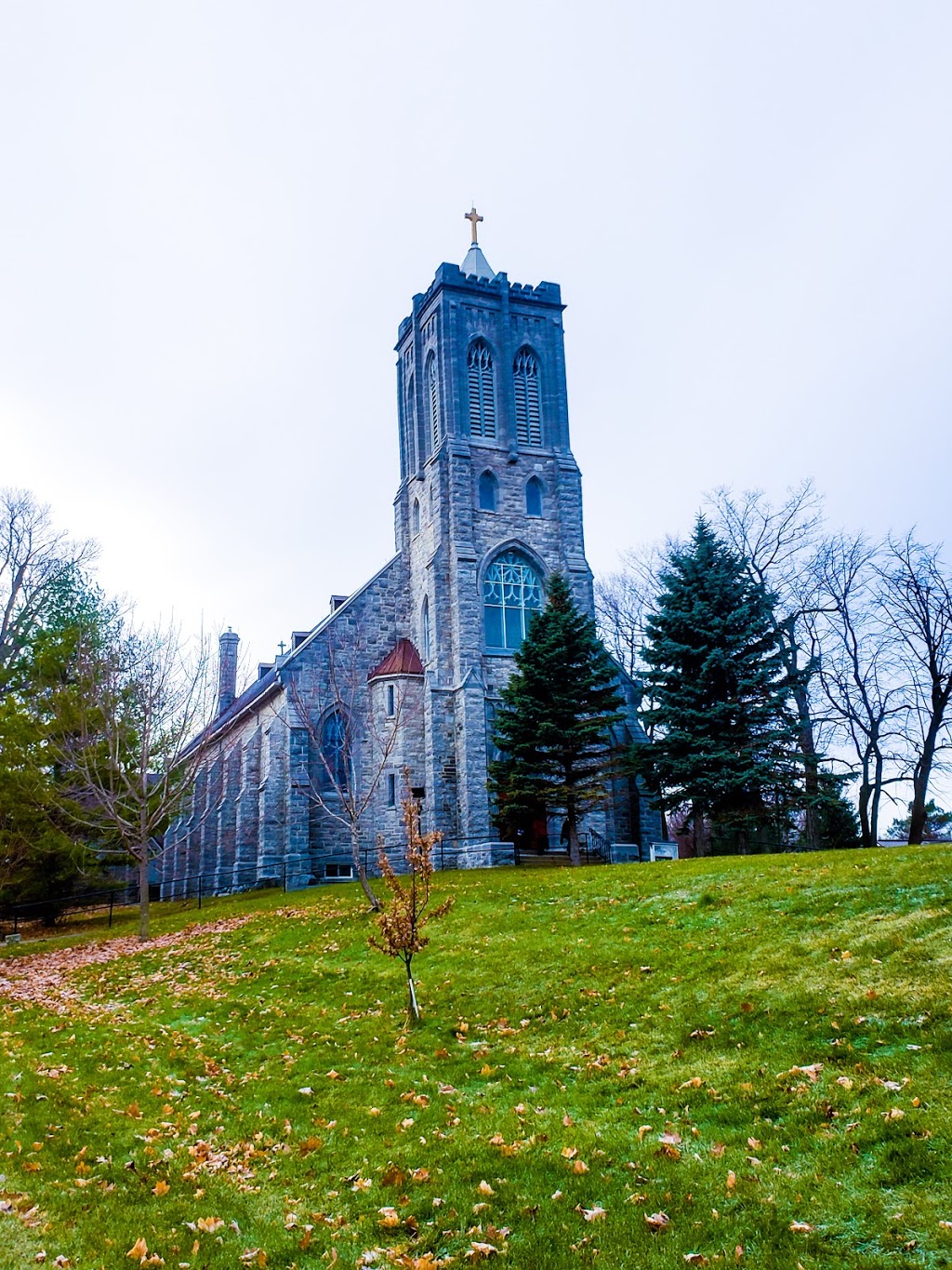Sacred Heart of Mary Church | church | RR 1, 15 Hwy 95, Wolfe Island, ON K0H 2Y0, Canada | 6133852633 OR +1 613-385-2633