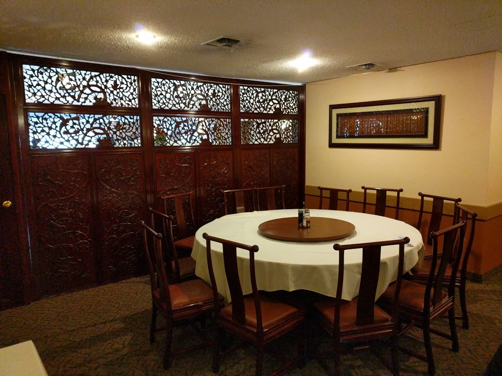 Dragon Tavern Restaurant | 971 Montreal Rd, Ottawa, ON K1K 0S6, Canada | Phone: (613) 746-7777