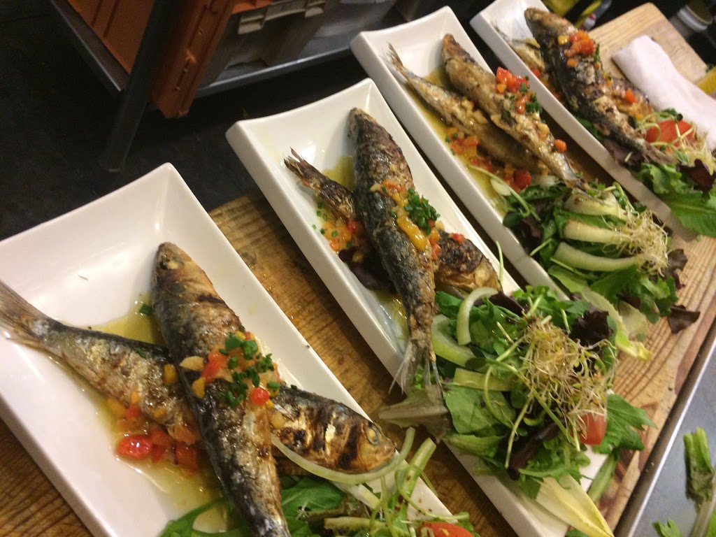 Restaurant Viana-Sol | 5428 Boulevard Cousineau, Saint-Hubert, QC J3Y 7J8, Canada | Phone: (450) 462-4920