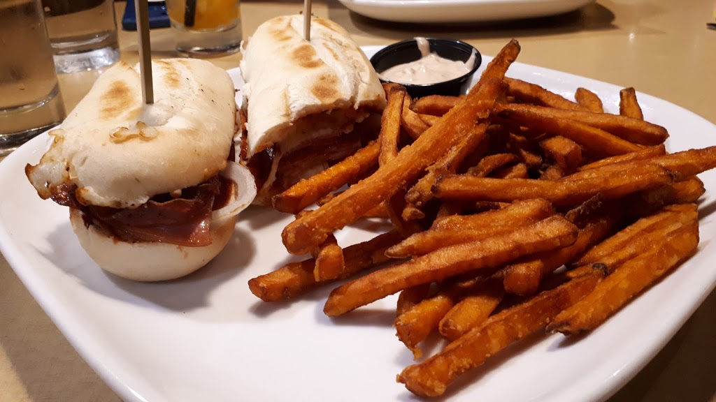 Boston Pizza | 6455 Macleod Trail SW, Calgary, AB T2H 0K8, Canada | Phone: (403) 255-2525
