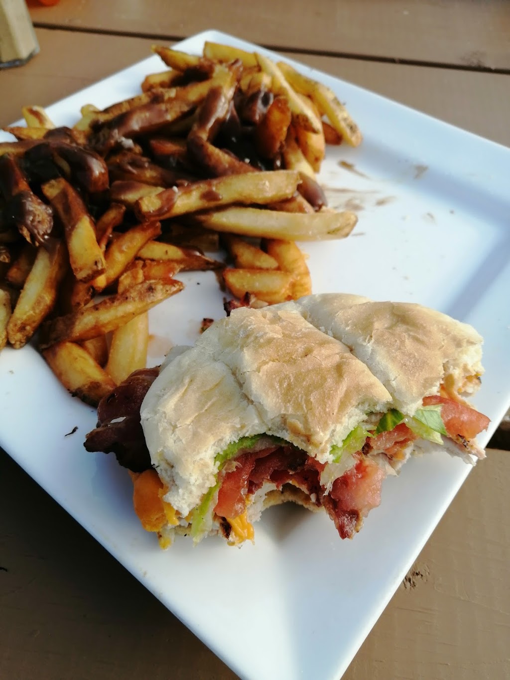 Hungry Hangar | Wiarton Keppel International Airport, Grey Rd 1, Wiarton, ON N0H 2T0, Canada | Phone: (226) 909-6990