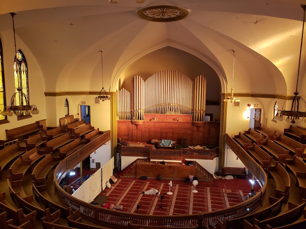 Salam Masjid مسجد | 294 Burrows Ave, Winnipeg, MB R2W 1Z6, Canada | Phone: (204) 342-5642
