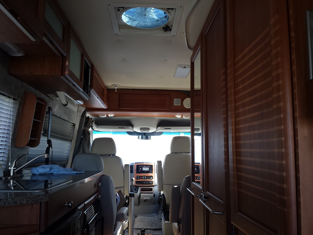 Orleans Car Detailing | Cousineau St, Orléans, ON K1C 1B2, Canada | Phone: (613) 830-3333