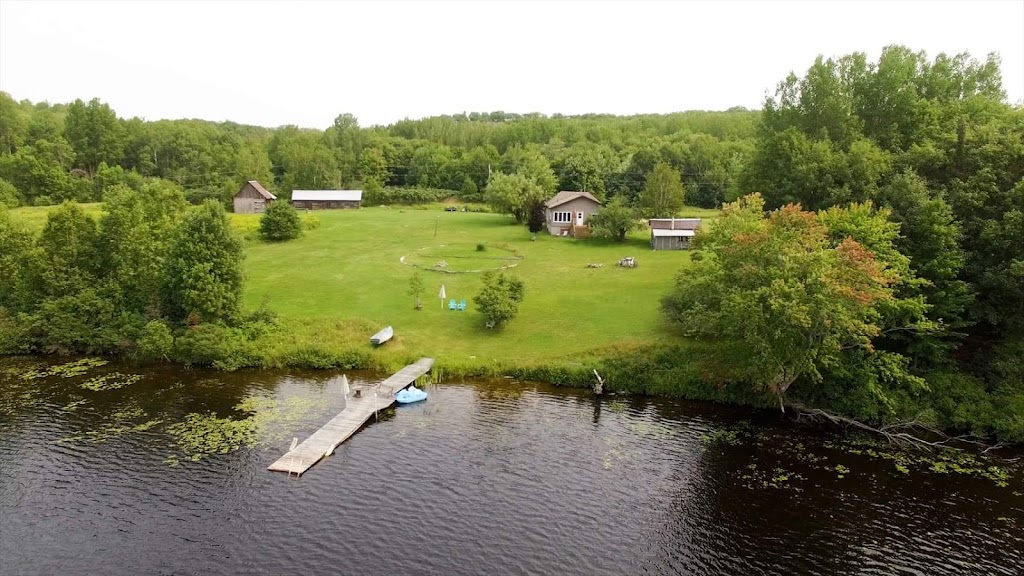 The Wicksens | 131 Horseshoe Ln, Barrys Bay, ON K0J 1B0, Canada | Phone: (647) 710-5281