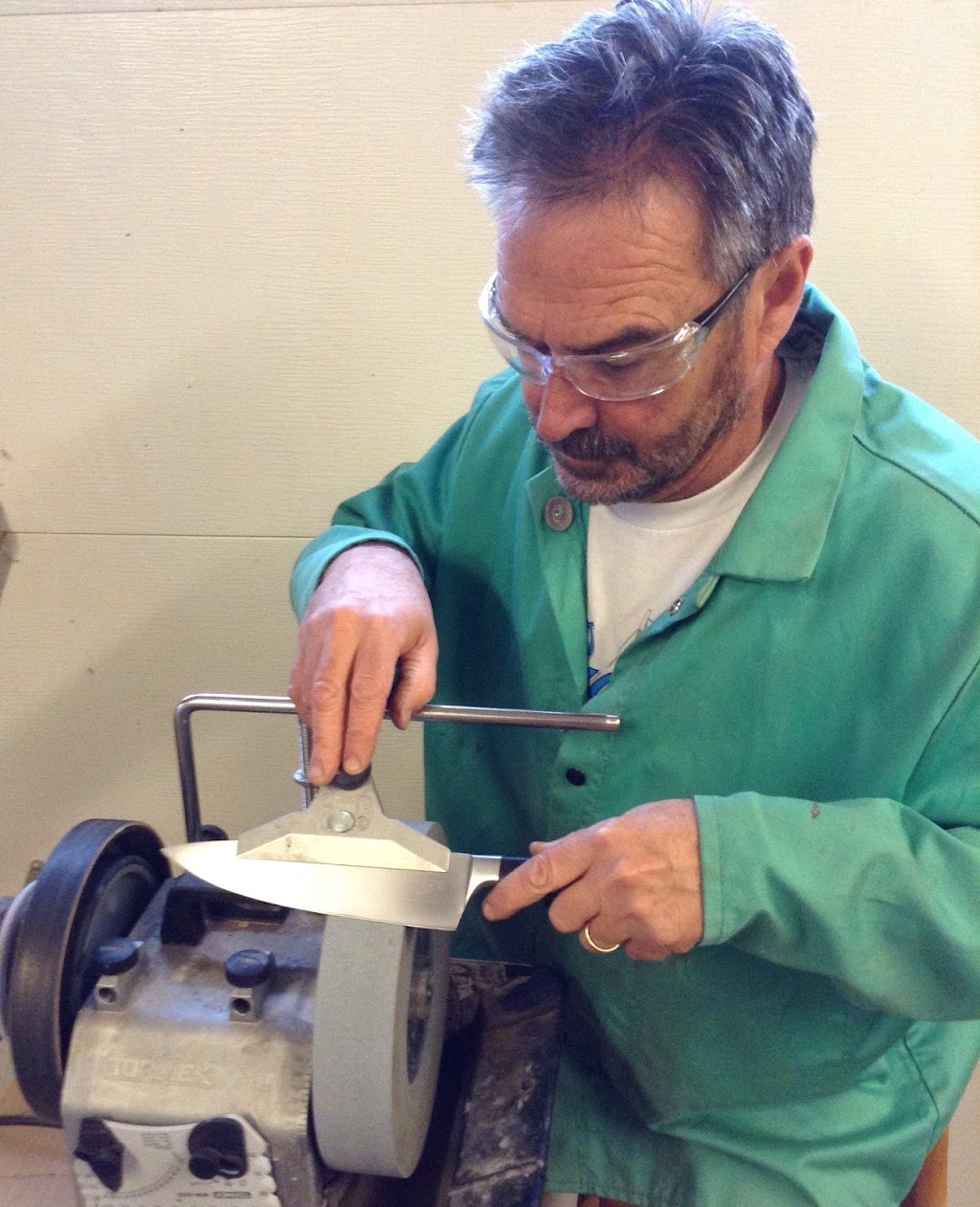 Roy’s Sharpening Service | 3881 Charlton Dr, Qualicum Bay, BC V9K 1Z3, Canada | Phone: (250) 650-1650