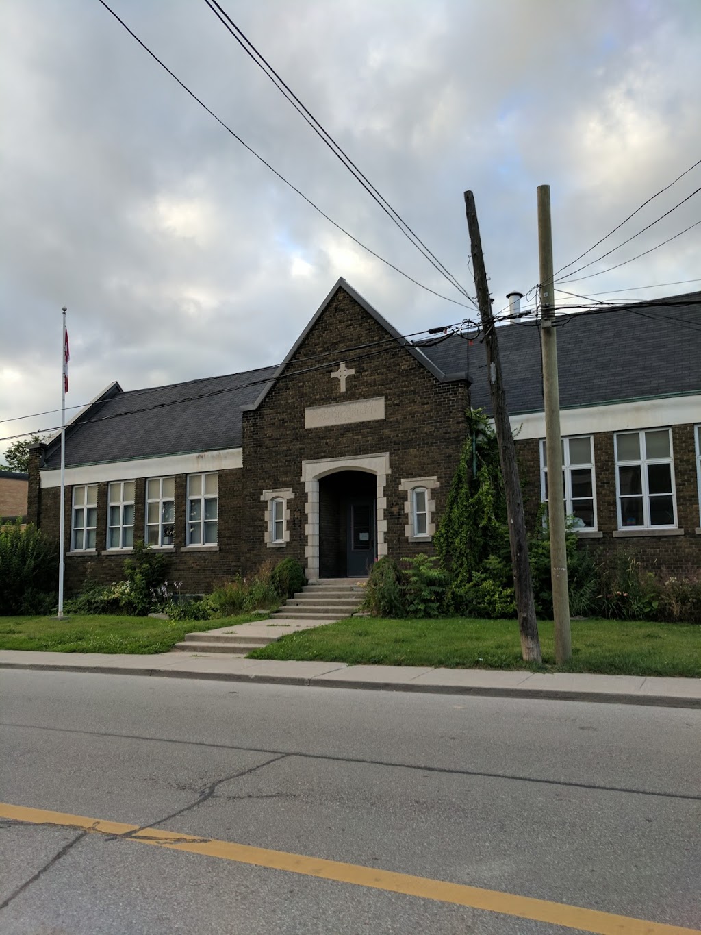 St. Leos Roman Catholic Church, Mimico | 277 Royal York Rd, Etobicoke, ON M8V 2V8, Canada | Phone: (416) 251-1109