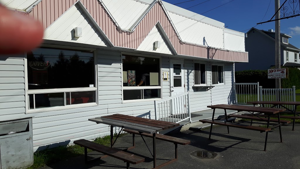 Cantine Chez Guylaine | 37 Avenue Saint-Patrick, Saint-Joseph-de-Coleraine, QC G0N 1B0, Canada | Phone: (418) 423-5980