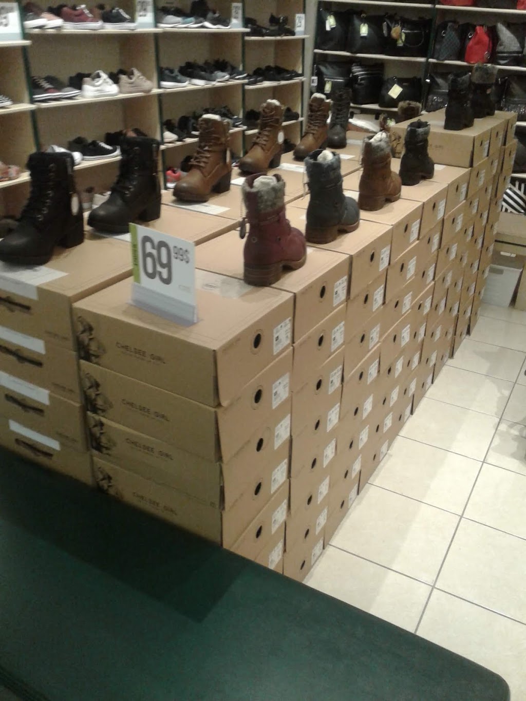 Chaussures Yellow | Carrefour St-Georges, 8585 Bd Lacroix, Saint-Georges, QC G5Y 5L6, Canada | Phone: (418) 228-3970