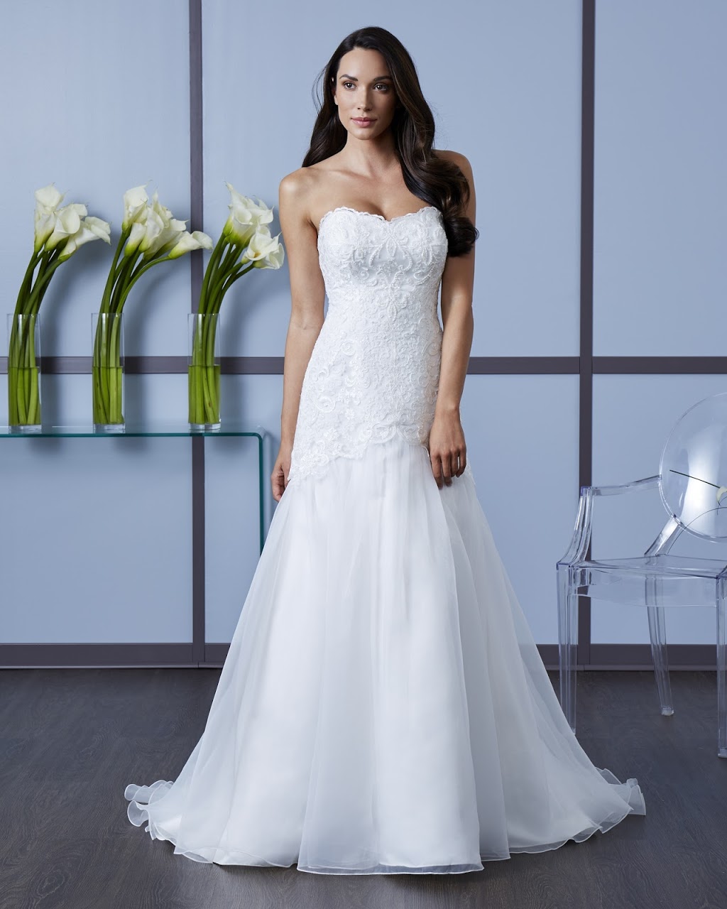 Brendas Bridal Boutique | 18 Yonge St N, Tara, ON N0H 2N0, Canada | Phone: (519) 934-3883