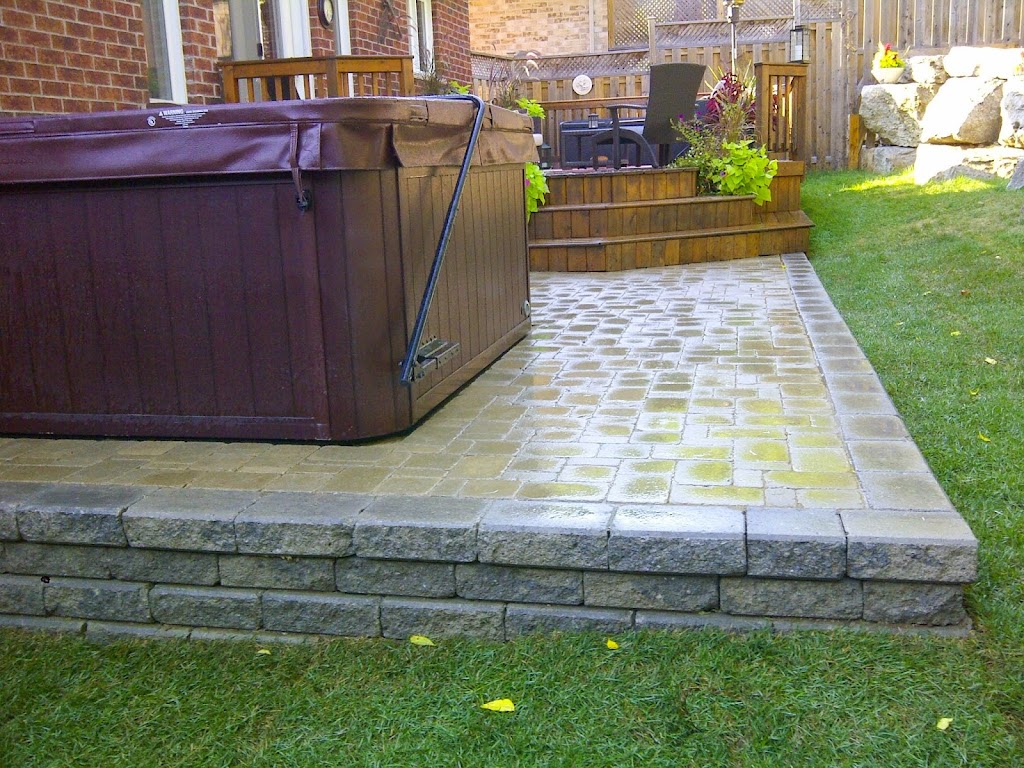 Dundas Landscaping | 997 Lakeshore Rd, Selkirk, ON N0A 1P0, Canada | Phone: (905) 628-8288