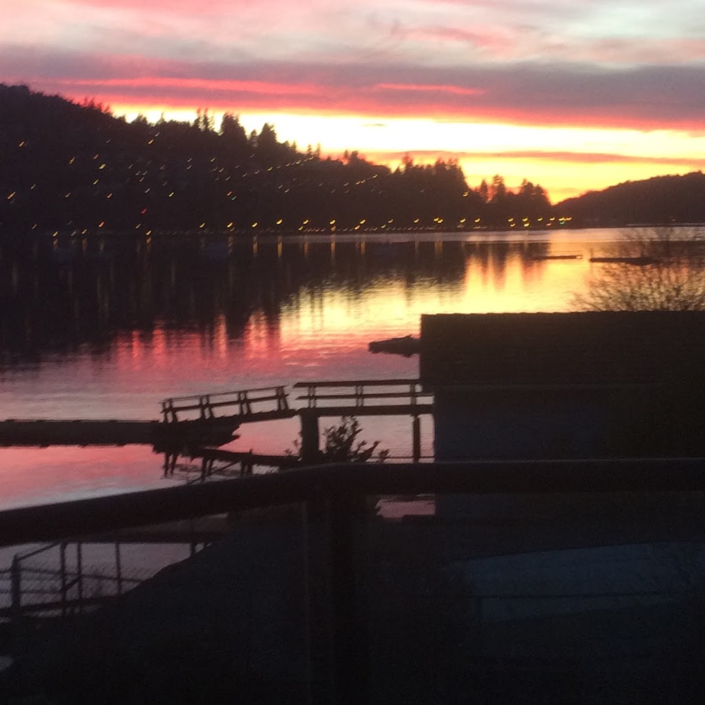 Dockside Retreat Port Moody | 652 Alderside Rd, Port Moody, BC V3H 3A5, Canada | Phone: (604) 461-2652