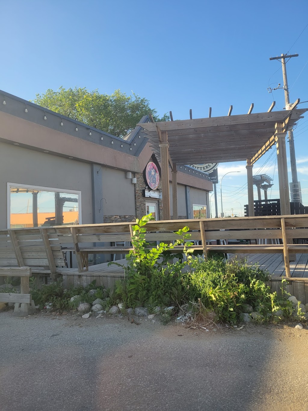 Isaytakoyummy | 240 McPhillips St, Winnipeg, MB R3E 2K4, Canada | Phone: (204) 615-2695