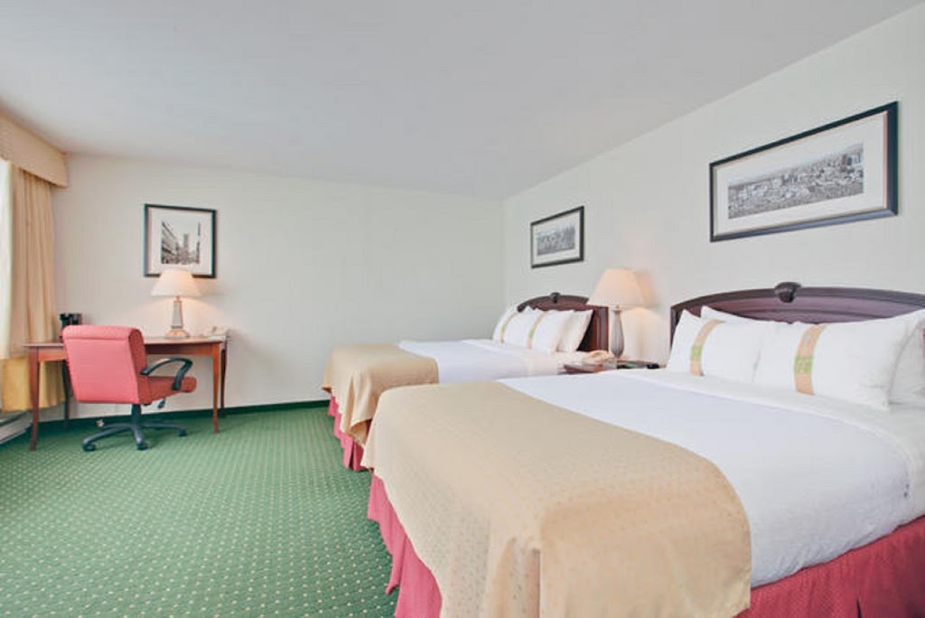 Holiday Inn Montreal-Longueuil | 900 Rue Saint-Charles Est, Longueuil, QC J4H 3Y2, Canada | Phone: (450) 646-8100