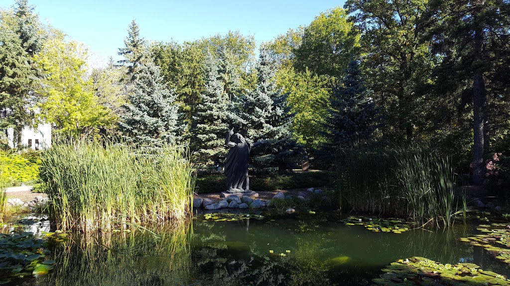English Garden | Winnipeg, MB R3J, Canada