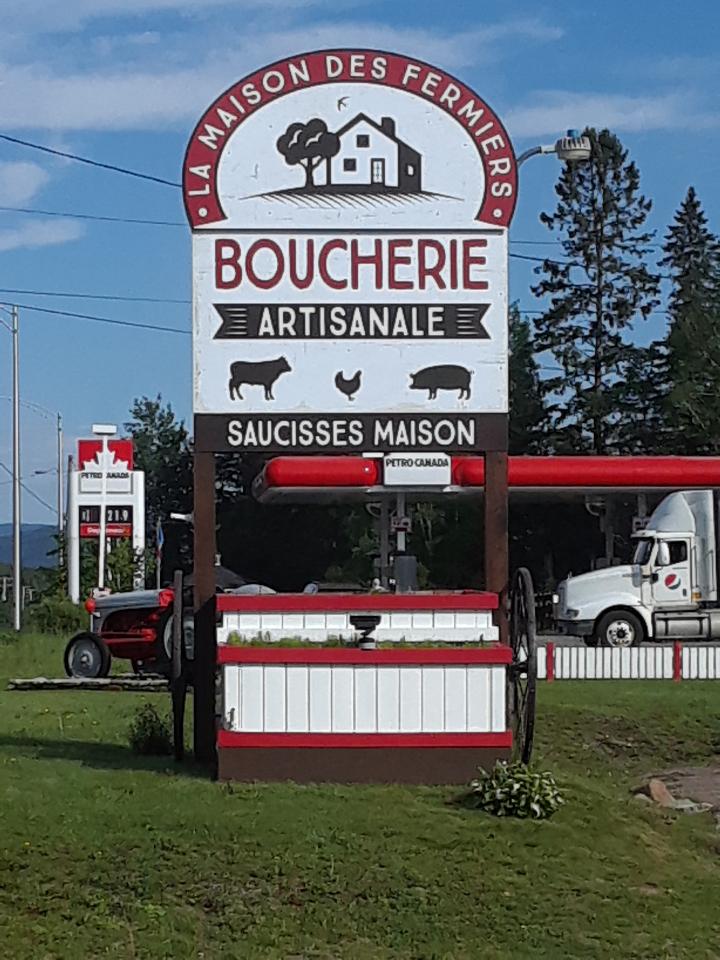 La Maison des Fermiers | 1193 Rue Principale, Saint-Donat-de-Montcalm, QC J0T 2C0, Canada | Phone: (819) 217-6187