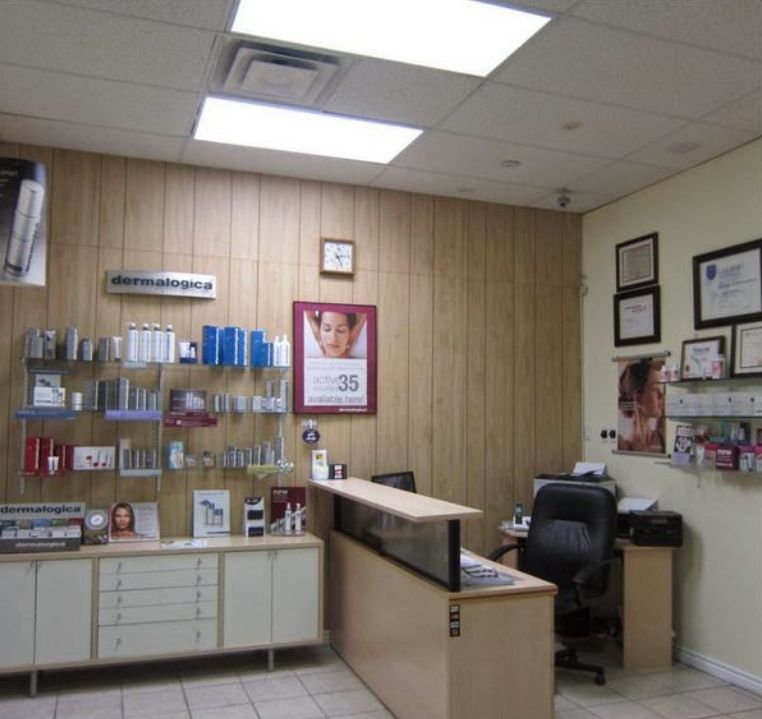Nell Laser Clinic 4915 Bathurst St 212, North York, ON M2R 1X9, Canada