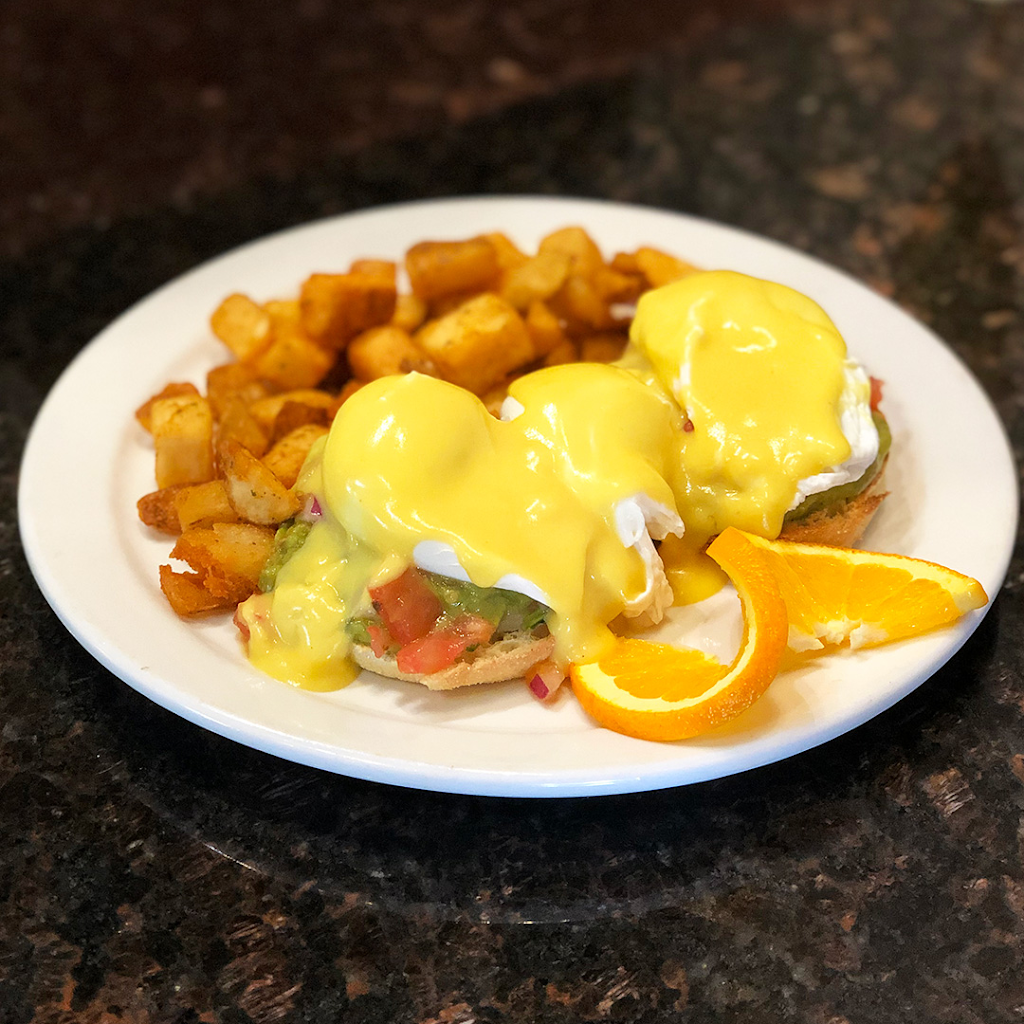 Symposium Cafe Restaurant Cobourg | 965 Elgin St W, Cobourg, ON K9A 5J3, Canada | Phone: (289) 252-0414