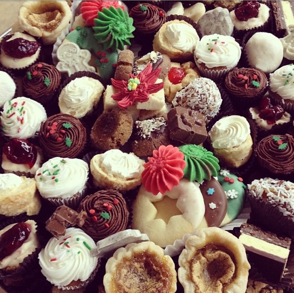 Aunt Audreys Favourites | 1216 Simcoe St N, Oshawa, ON L1G 4W9, Canada | Phone: (905) 720-3475