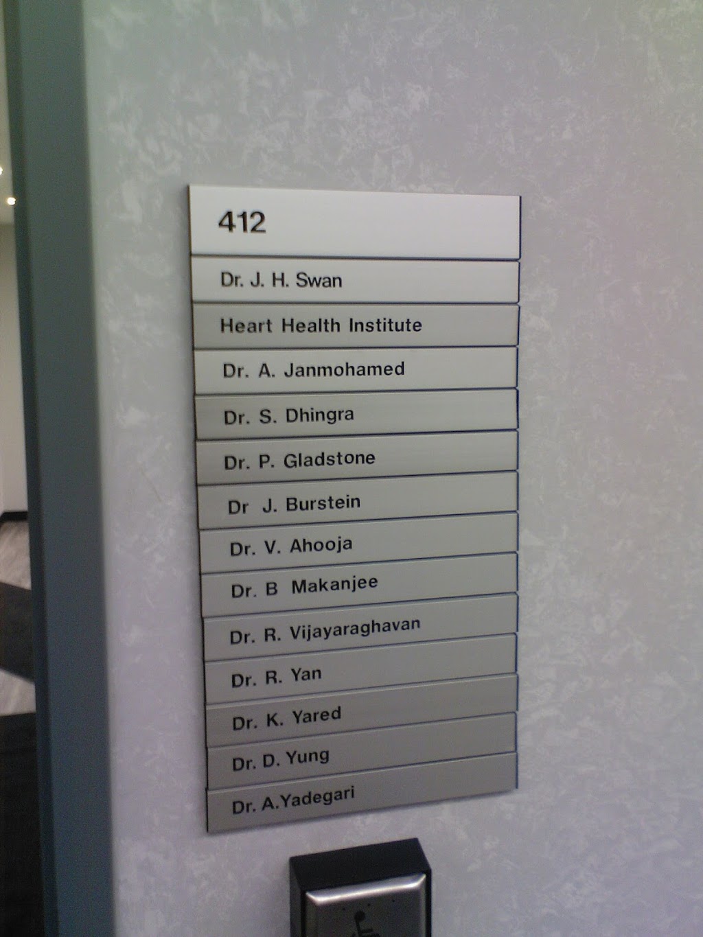 Dr Ahooja | 1370 Neilson Rd, Scarborough, ON M1B 4Y7, Canada | Phone: (416) 281-9499
