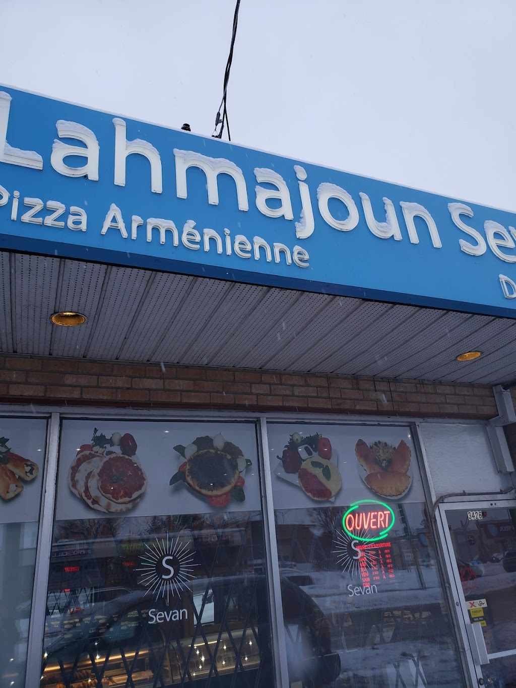 Lahmajoun Sevan | 3426 Bd Cartier O, Laval, QC H7V 1K2, Canada | Phone: (450) 686-0542