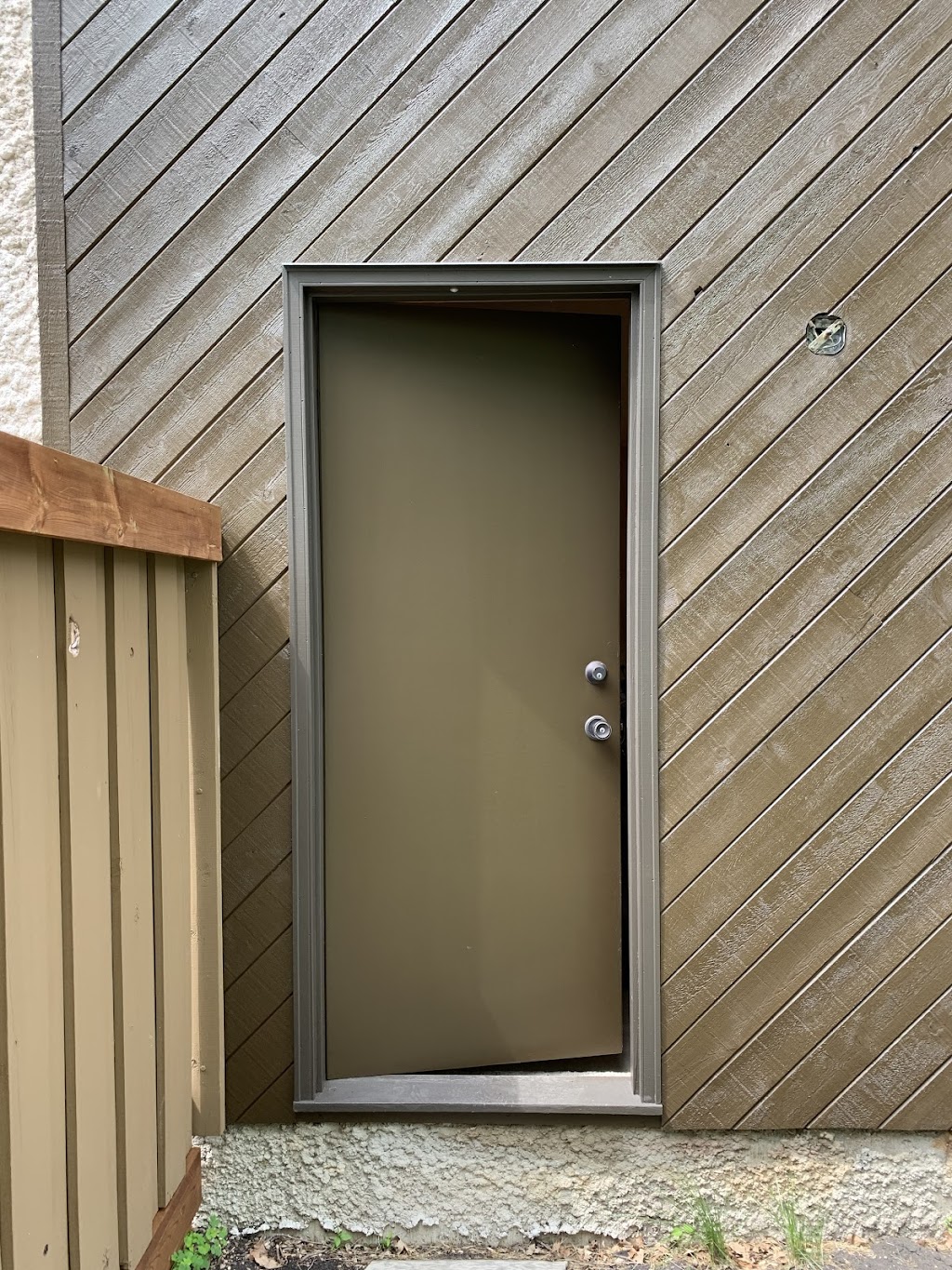 204 City Painting Ltd | 1975 Alexander Ave, Winnipeg, MB R2R 0H1, Canada | Phone: (204) 333-8022