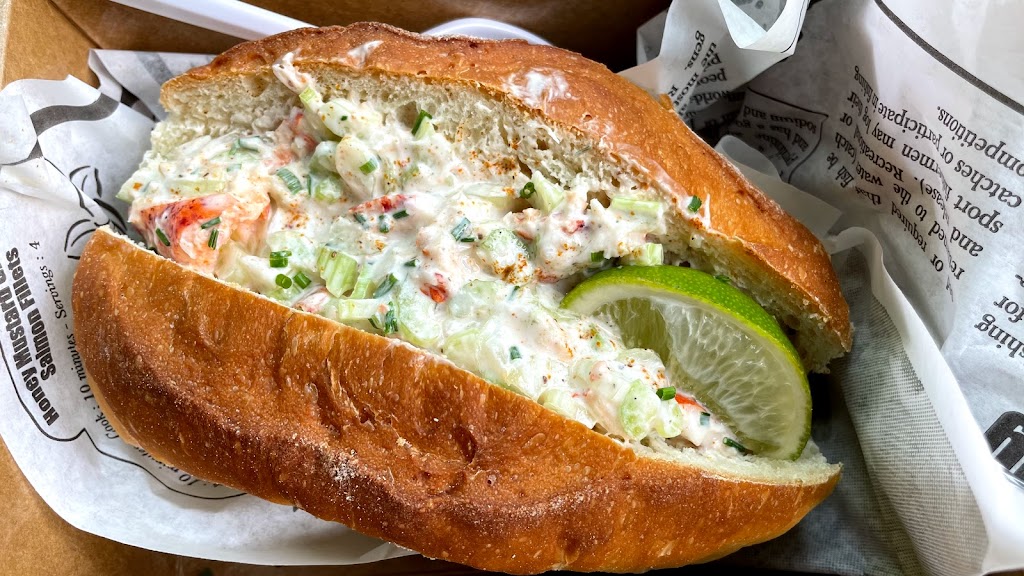 Jiggs -n- Reels Seafood Market | 19 Broadway St W, Paris, ON N3L 2S3, Canada | Phone: (519) 442-0505