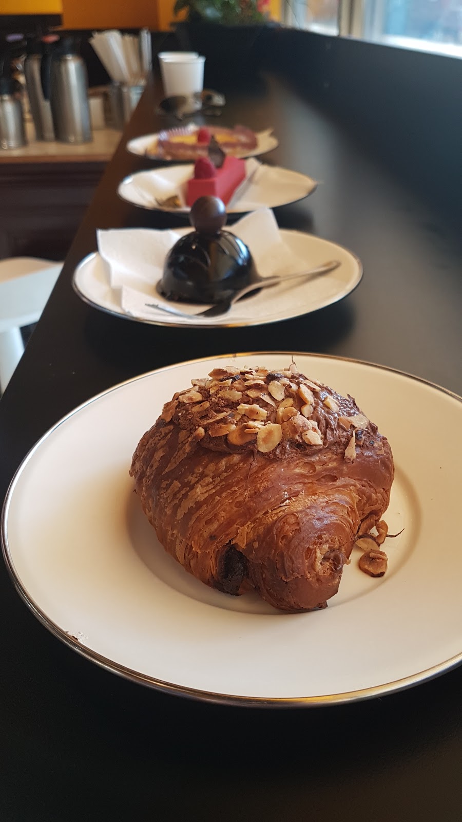 French Corner Patisserie | 1224 Dundas St W #114, Mississauga, ON L5C 4G7, Canada | Phone: (905) 566-1919